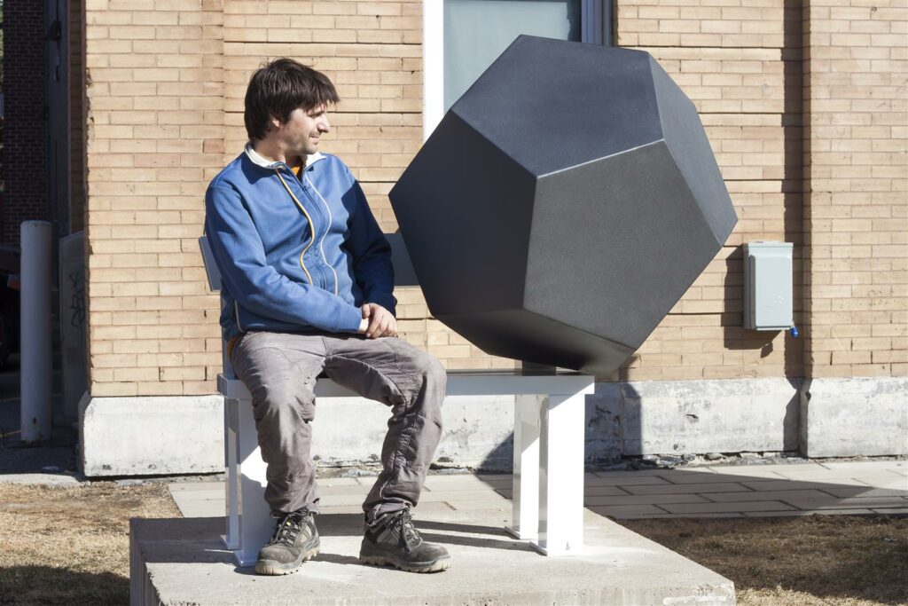 platon 40417 (large)